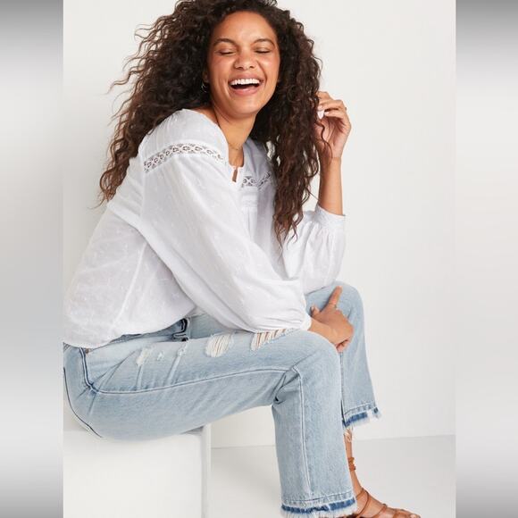 Old Navy High-Waisted Slouchy Straight Distressed Non-Stretch Jean Nessa Wash 18 - Picture 3 of 16